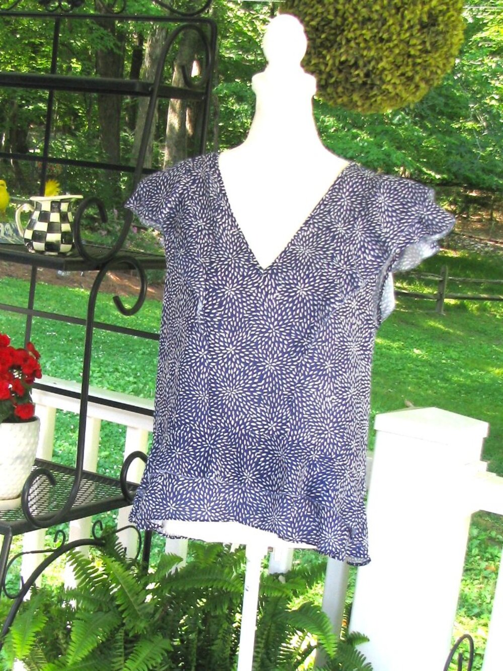 Parker flutter sleeve v neck polyester Small top shirt blouse pullover luxury